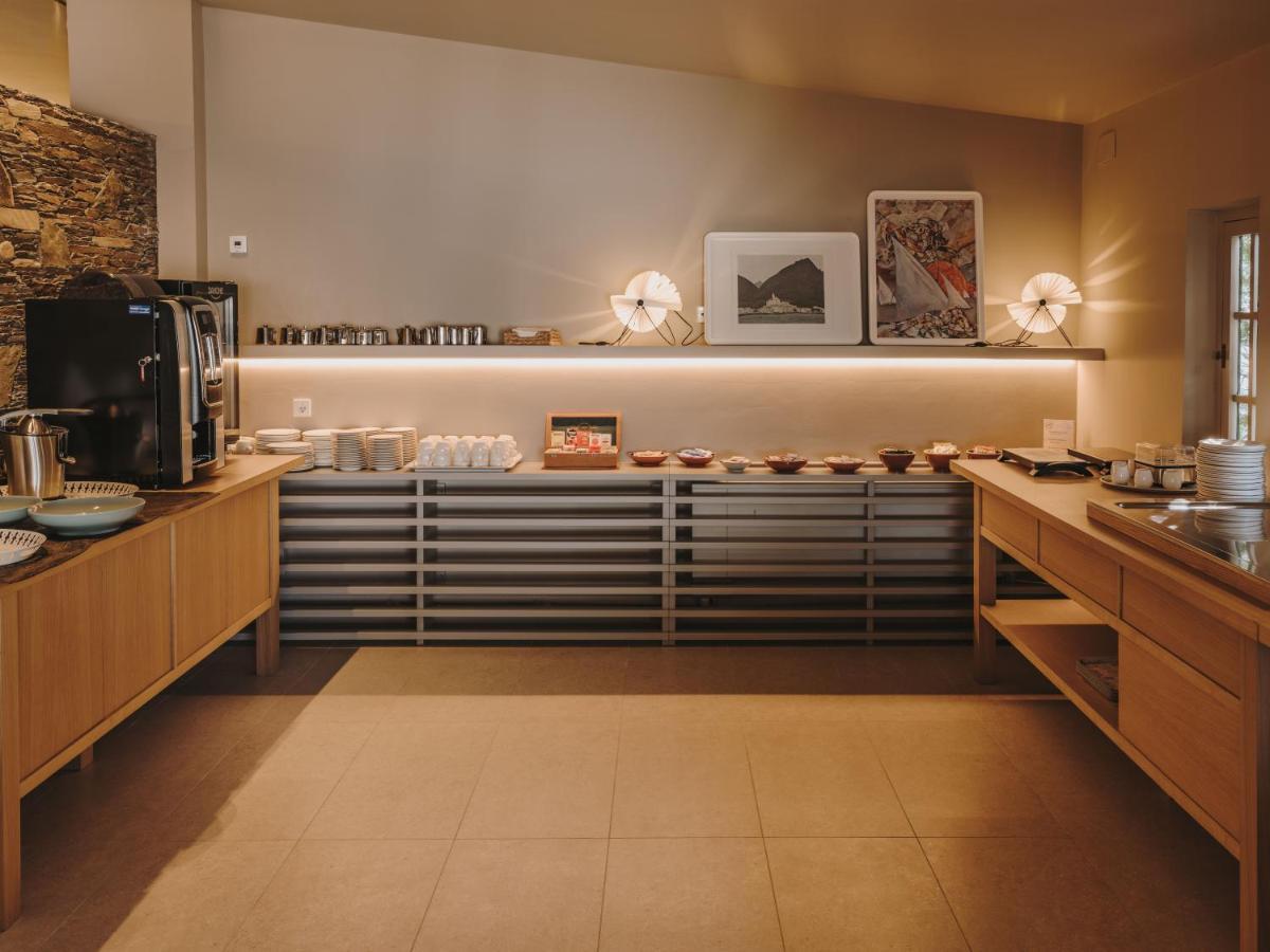 Hotel Llane Petit กาดาเกส ภายนอก รูปภาพ